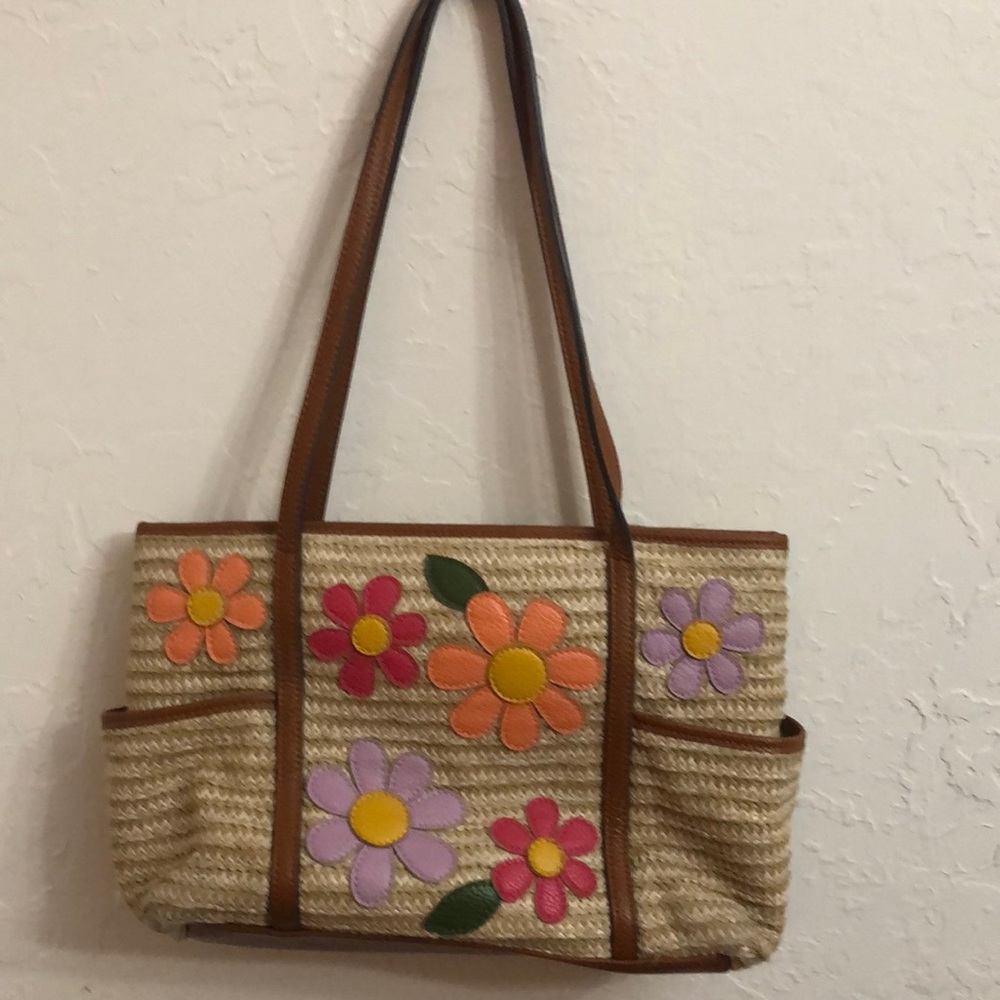 Straw flower purse